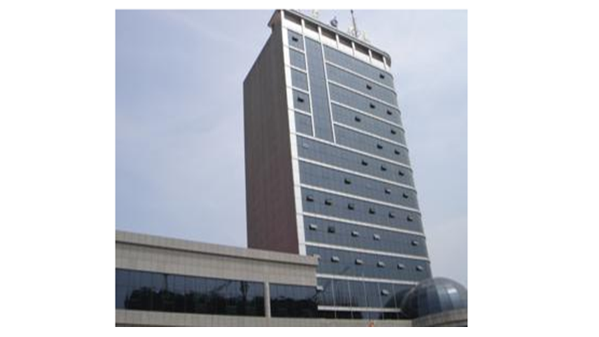 江苏省建工使用萨都奇特级防火卷帘门、电动挡烟垂壁